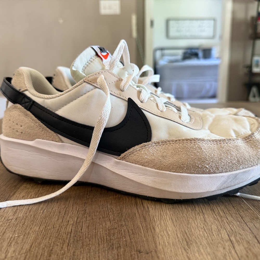 Nike Waffle Debut
